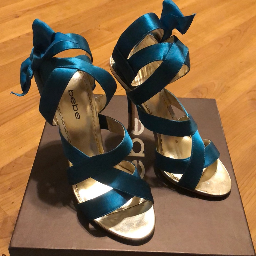 EUC satin Bebe heels